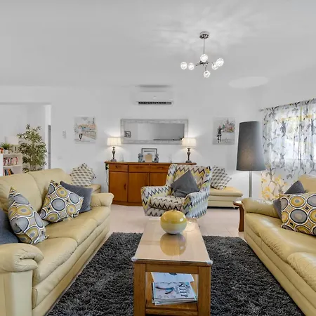 Casa Jackson - Private 15 Mins Walk To The Beach, Restaurants And Bars 카르보에이루